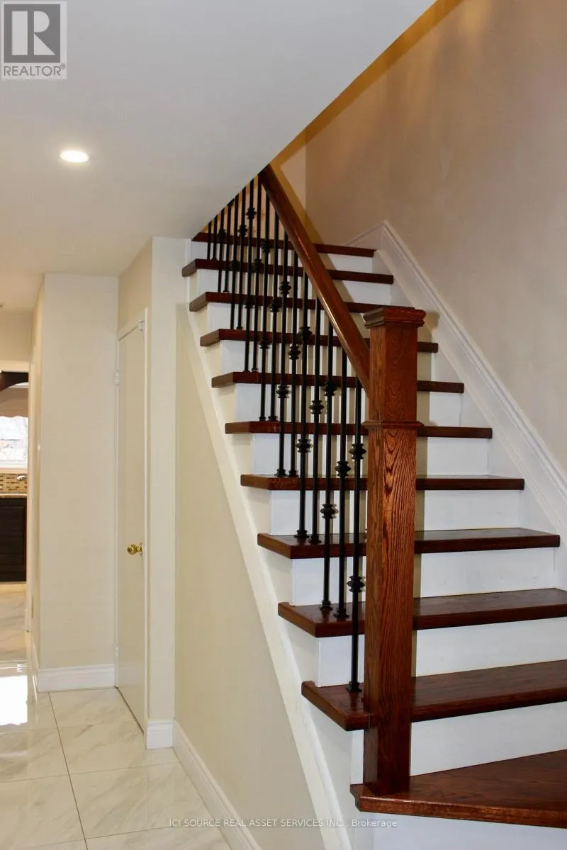 UPPER - 5164 PALOMAR CRESCENT