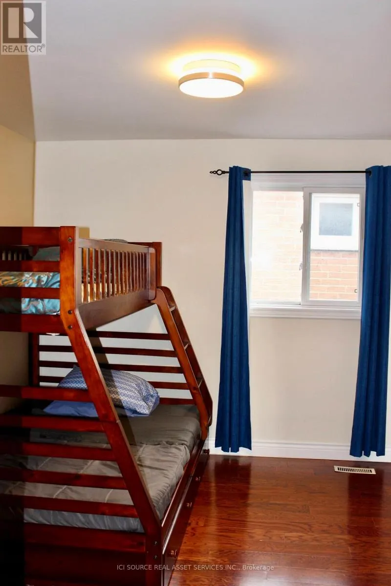 UPPER - 5164 PALOMAR CRESCENT