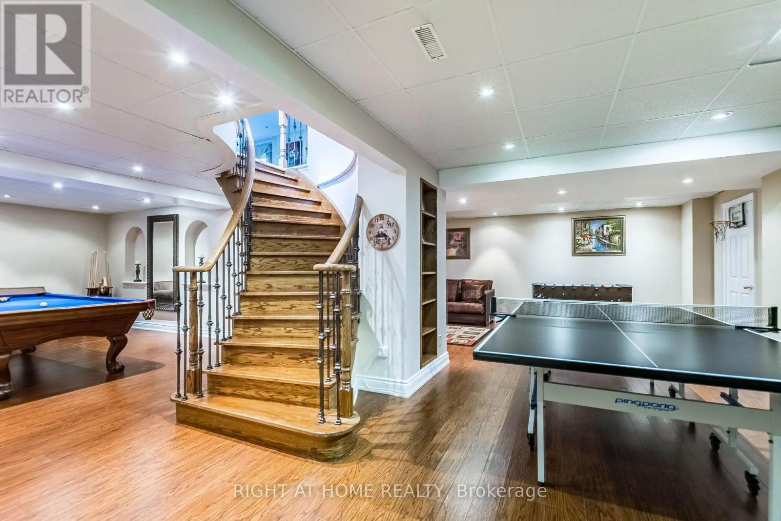 2029 SAINT ANDREW'S PLACE