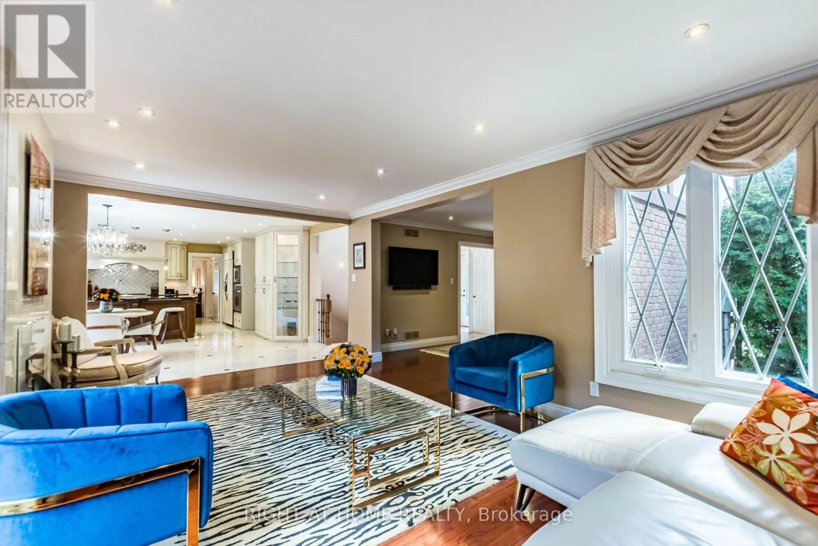 2029 SAINT ANDREW'S PLACE