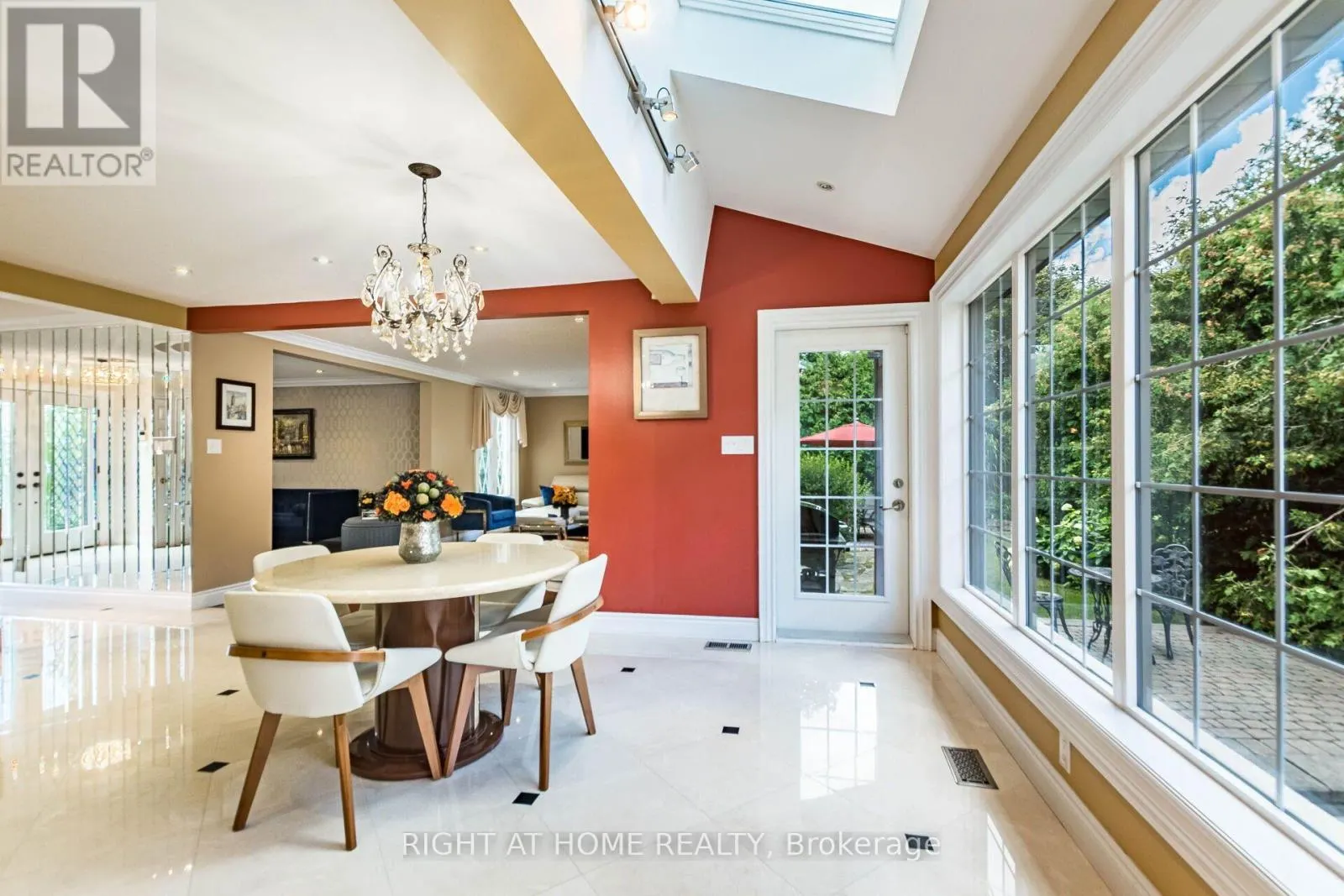 2029 SAINT ANDREW'S PLACE