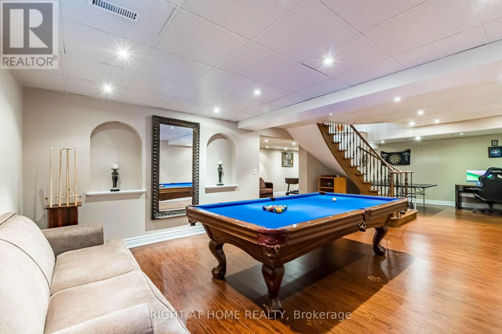 2029 SAINT ANDREW'S PLACE