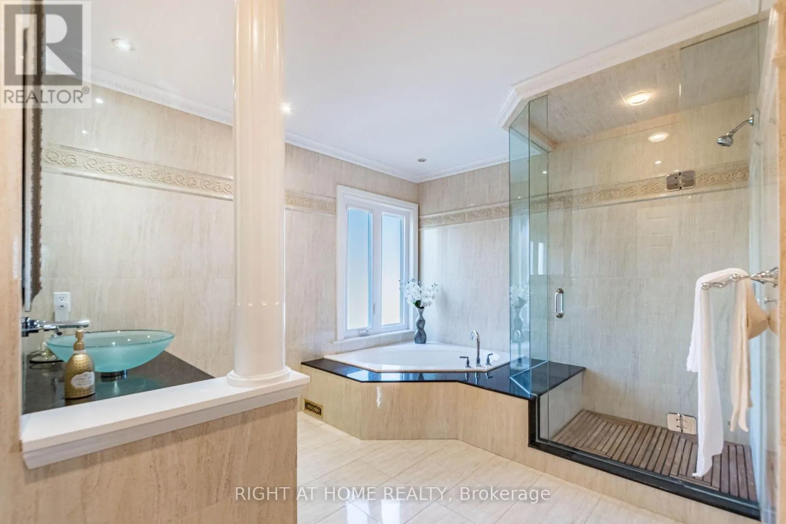 2029 SAINT ANDREW'S PLACE