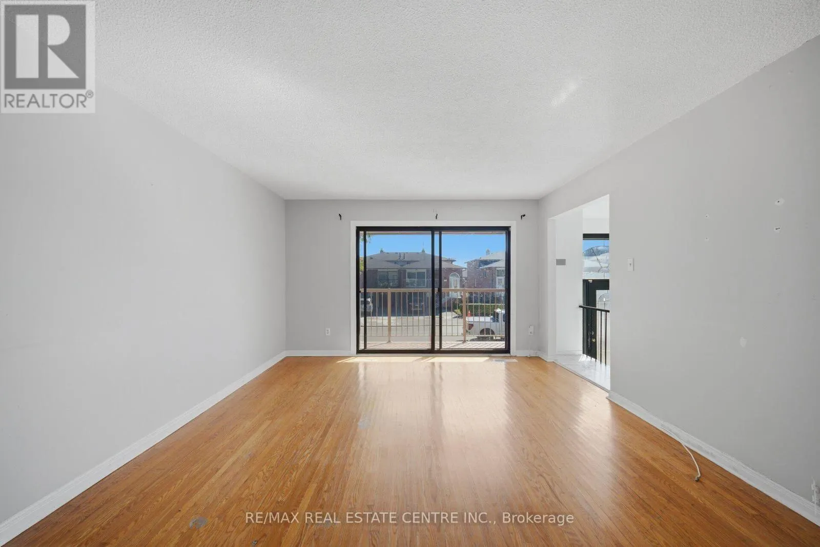 10 MAJOR OAKS DRIVE