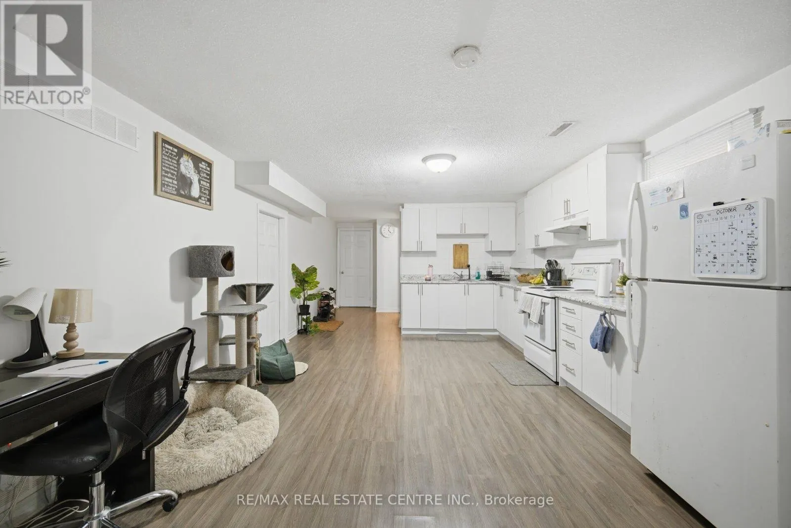 10 MAJOR OAKS DRIVE