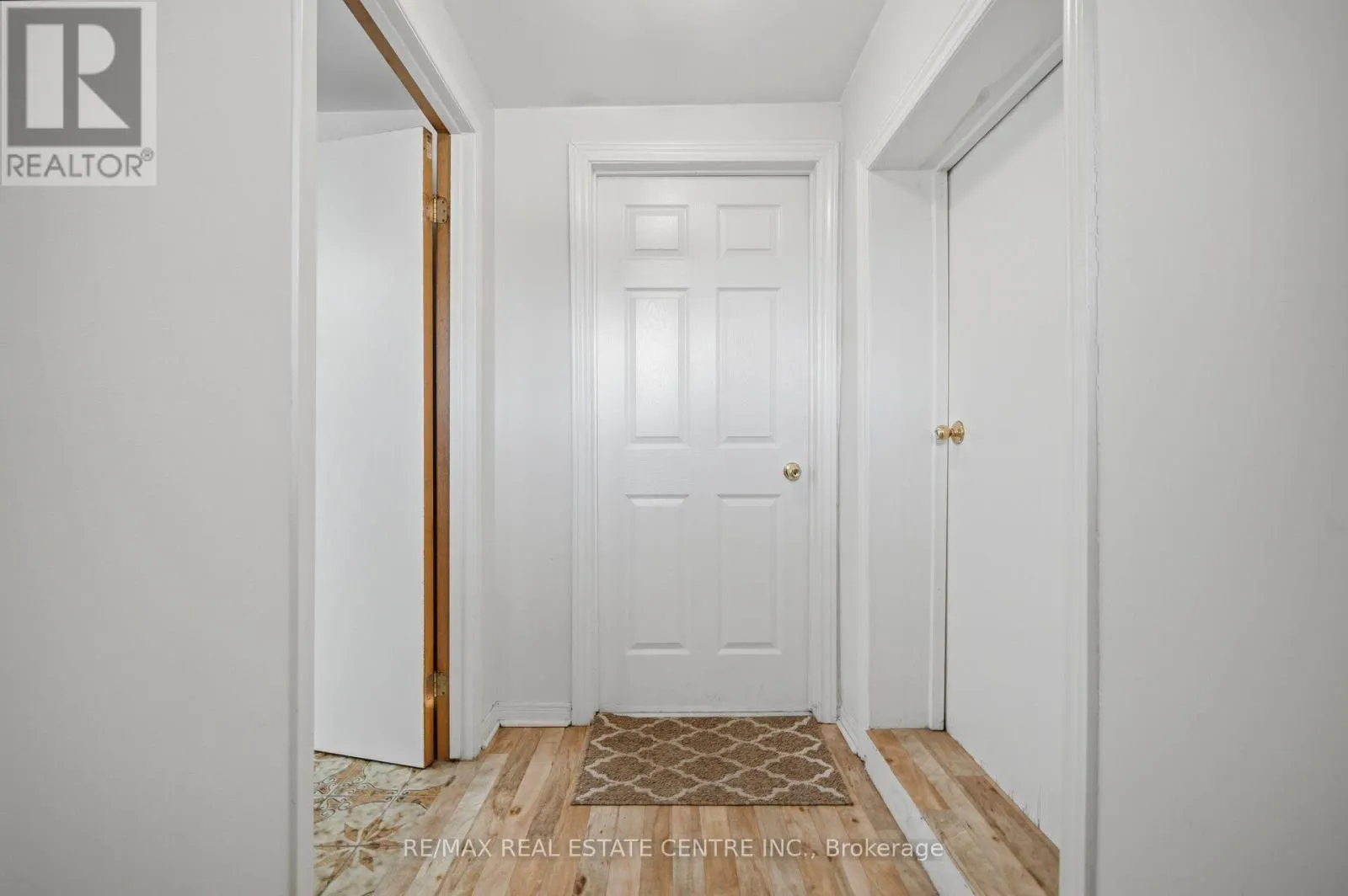 10 MAJOR OAKS DRIVE