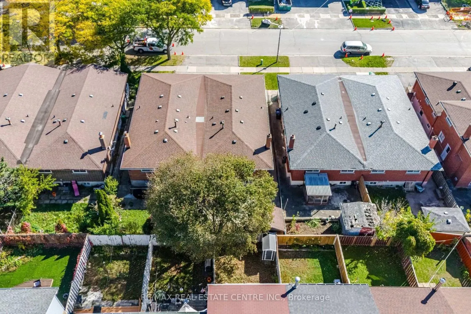 10 MAJOR OAKS DRIVE