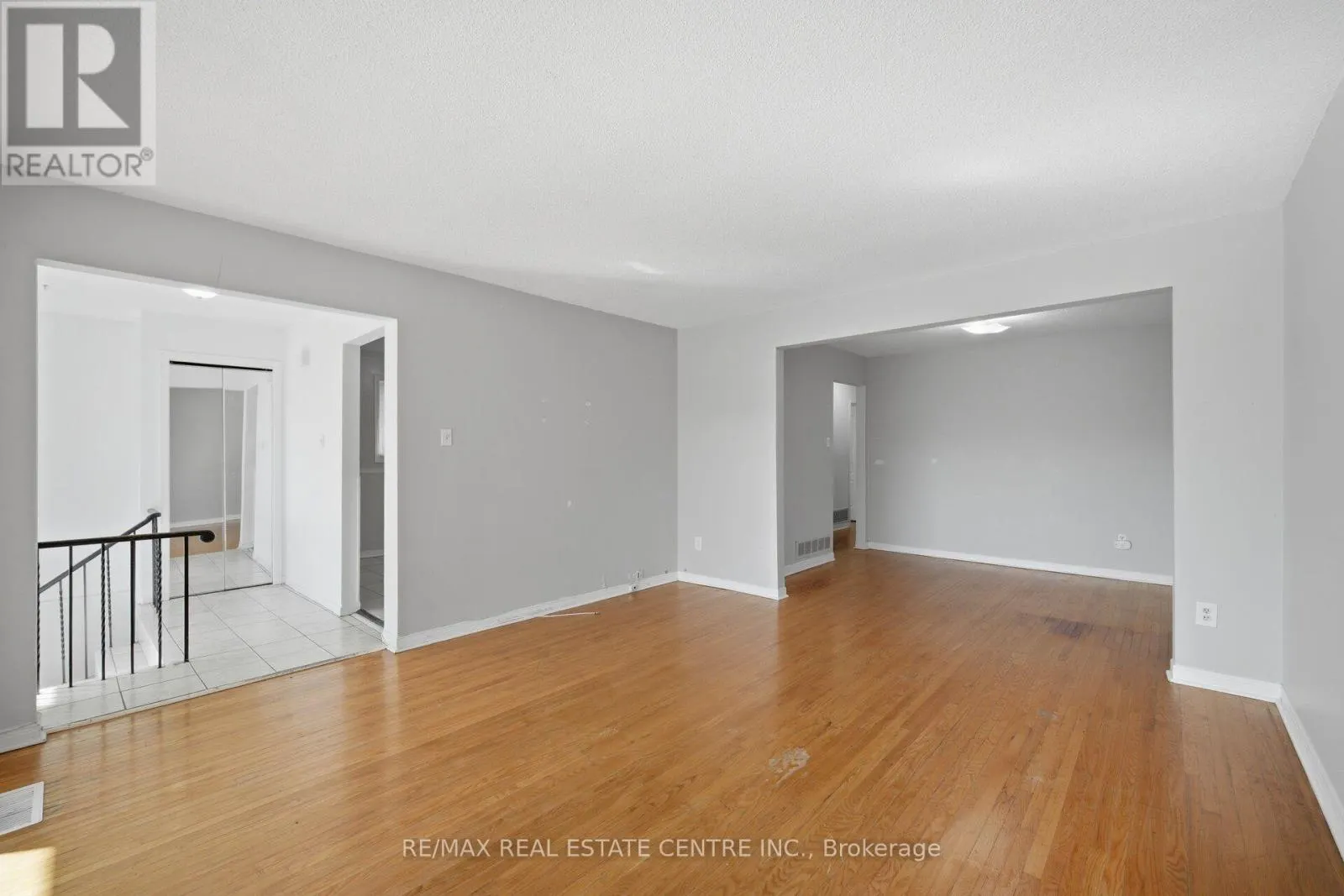 10 MAJOR OAKS DRIVE