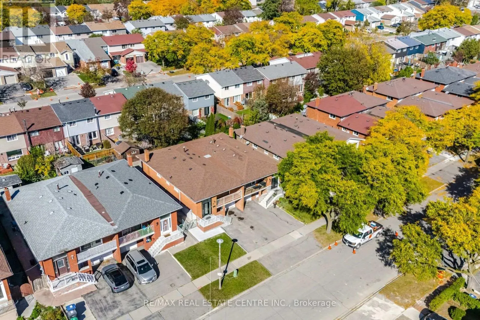 10 MAJOR OAKS DRIVE