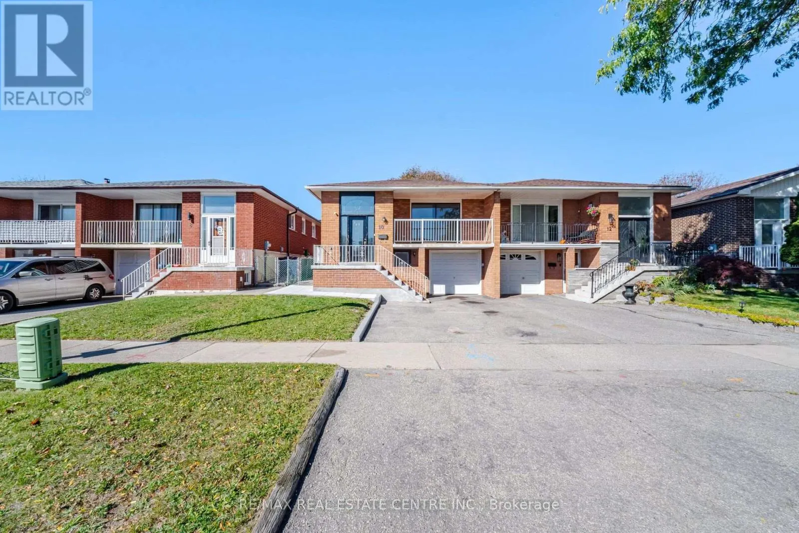 10 MAJOR OAKS DRIVE