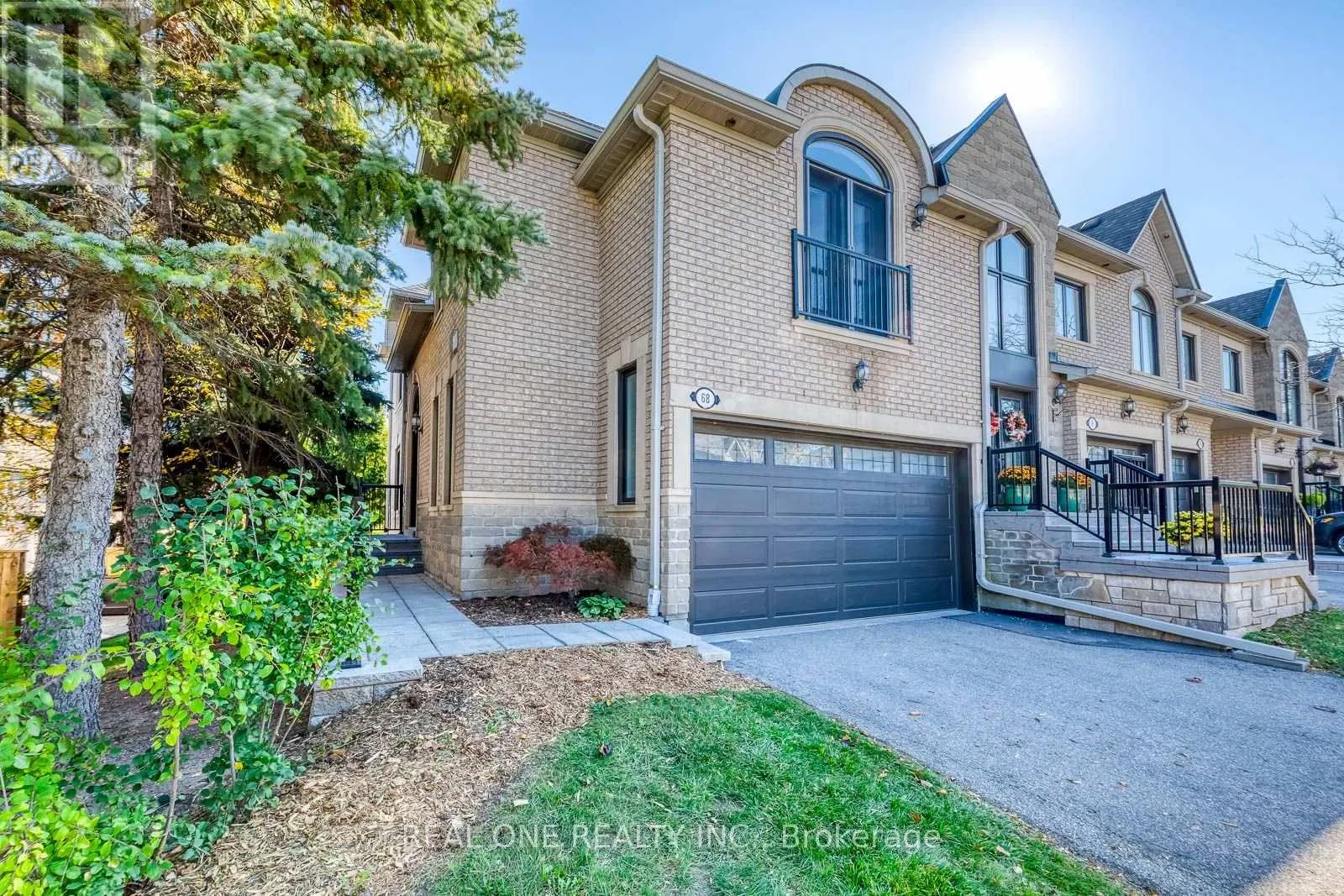 68 - 2250 ROCKINGHAM DRIVE