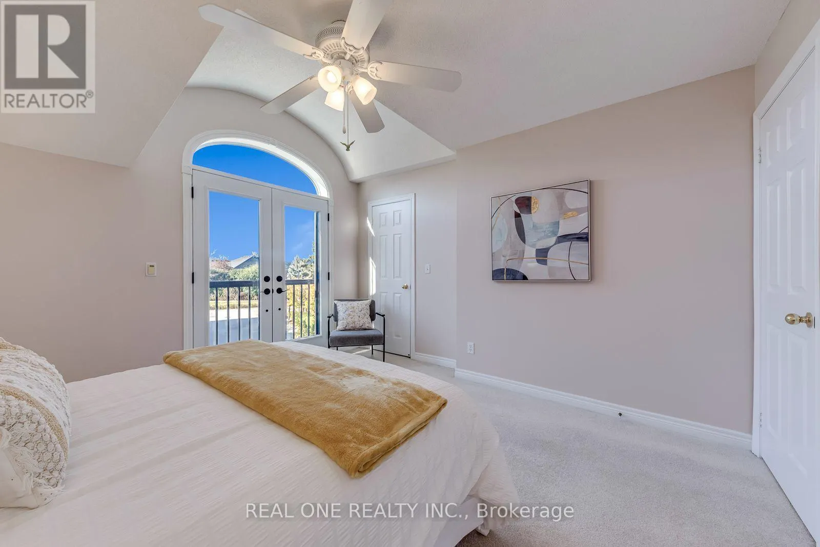 68 - 2250 ROCKINGHAM DRIVE