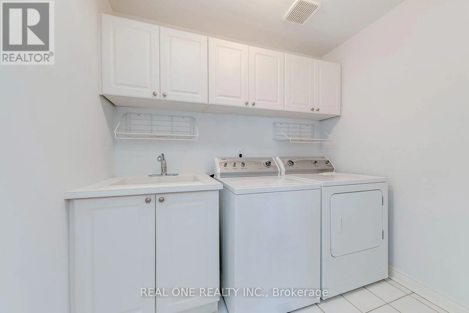 68 - 2250 ROCKINGHAM DRIVE