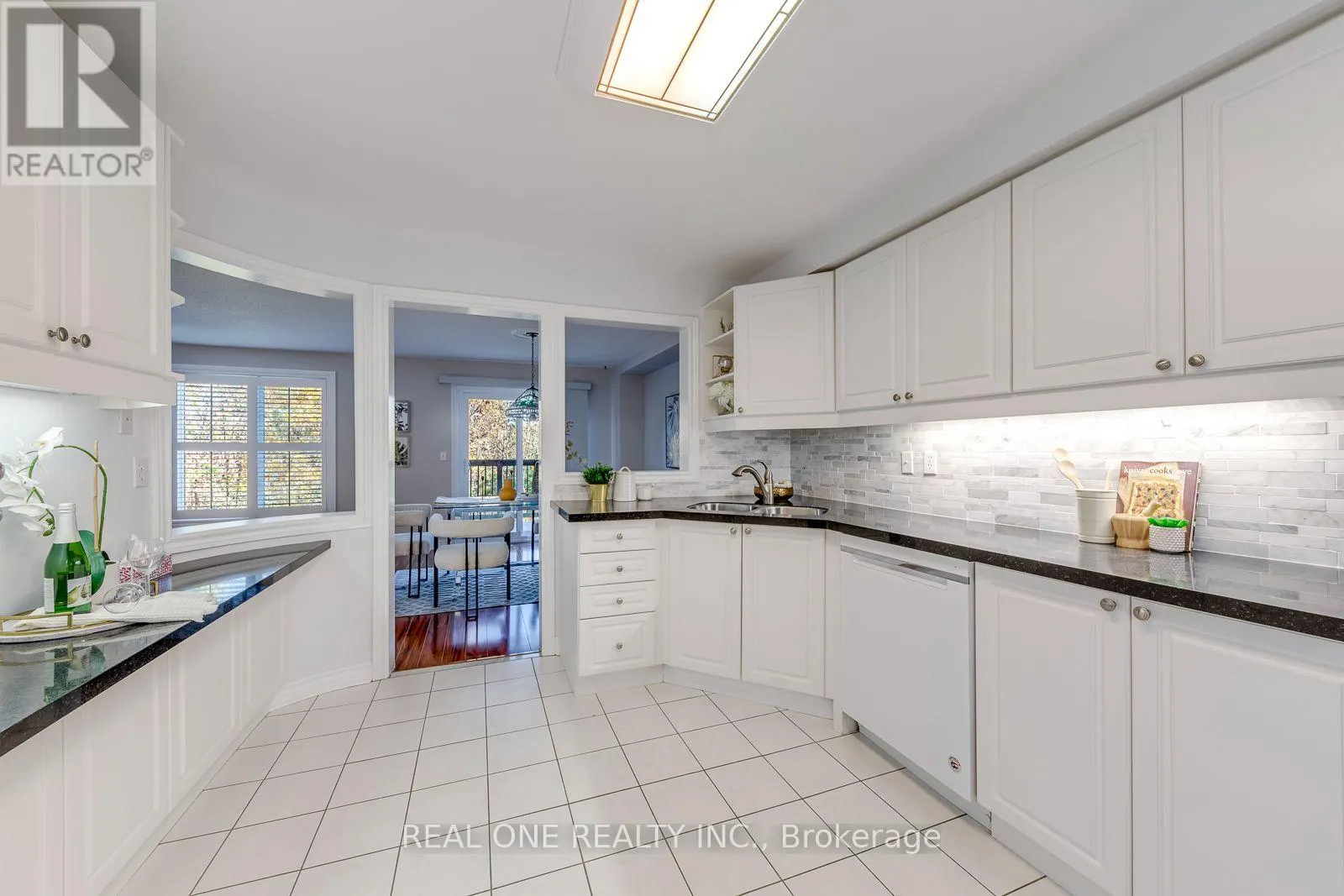 68 - 2250 ROCKINGHAM DRIVE