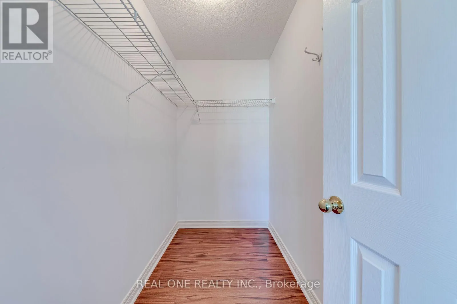 68 - 2250 ROCKINGHAM DRIVE