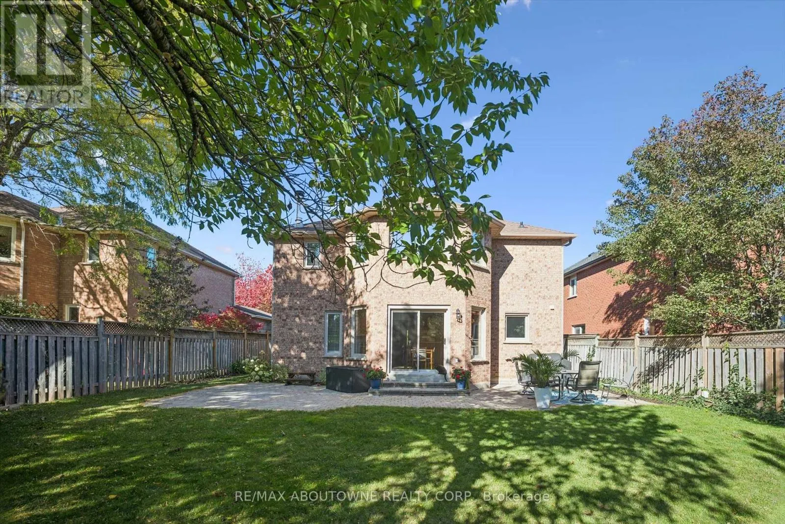 2086 SPRUCEDALE DRIVE