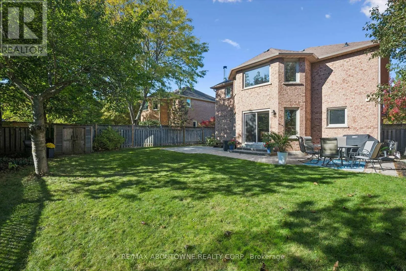 2086 SPRUCEDALE DRIVE