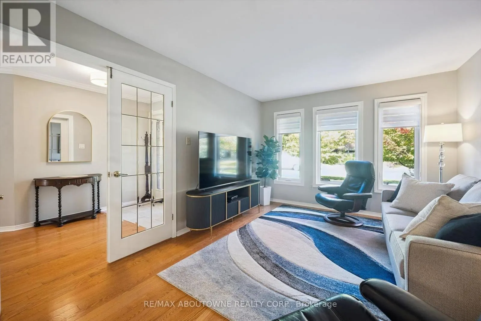 2086 SPRUCEDALE DRIVE