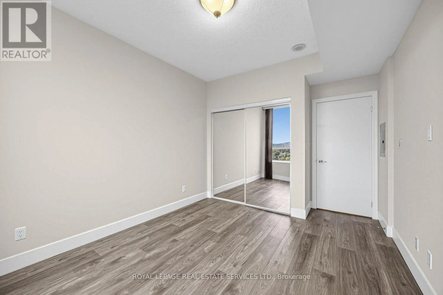 1704 - 1359 RATHBURN ROAD E