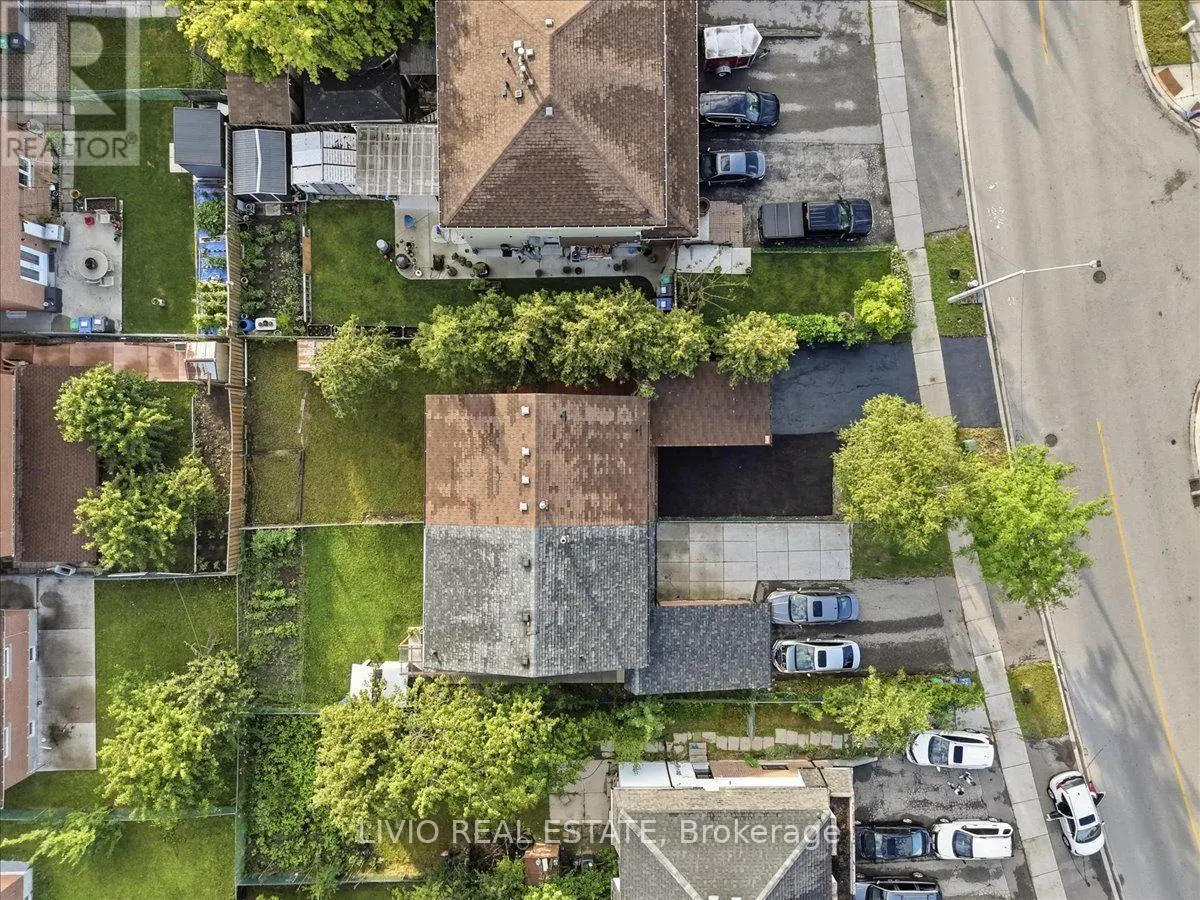 4002 BRANDON GATE DRIVE