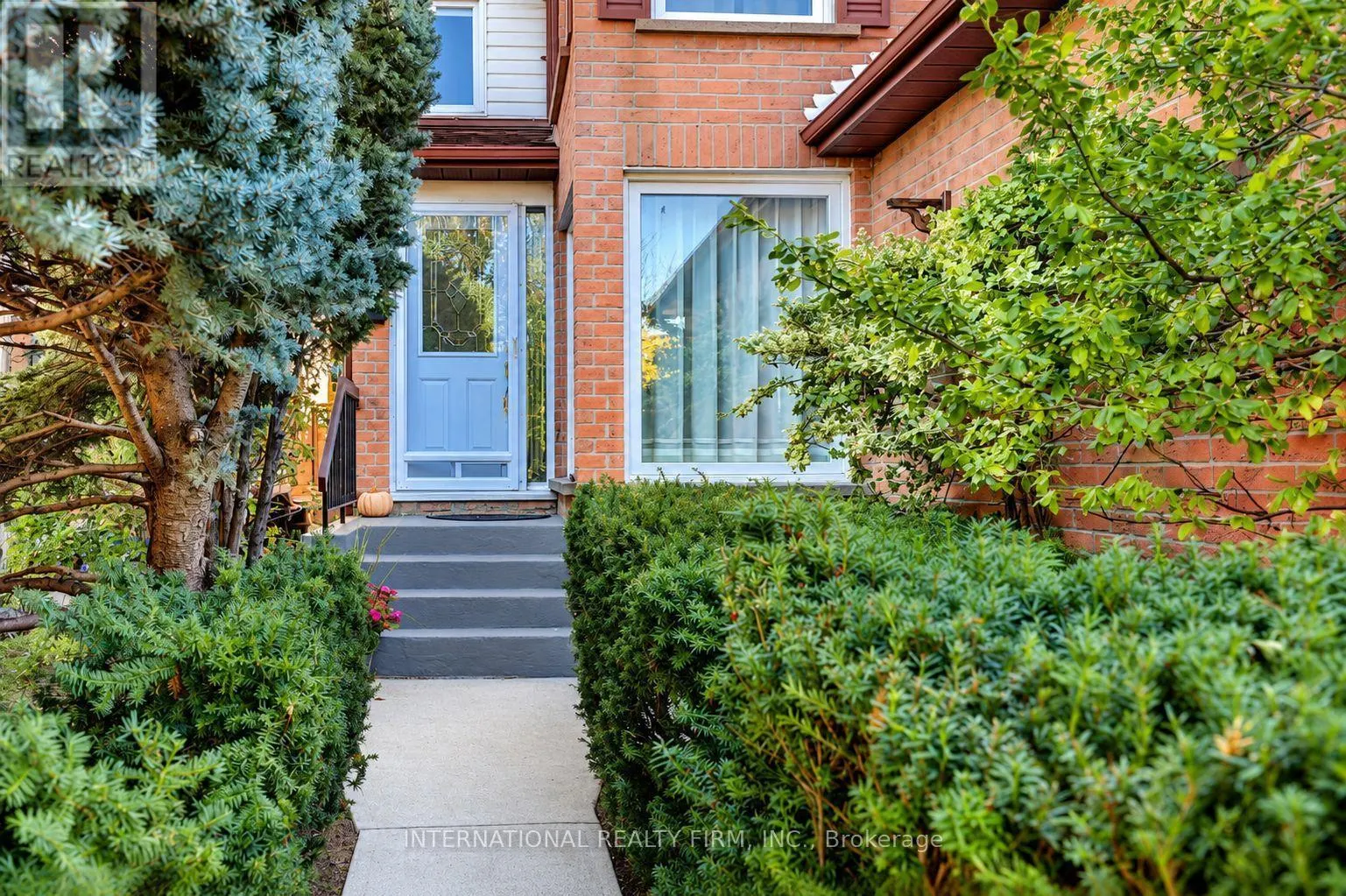 297 KINGSBRIDGE GARDEN