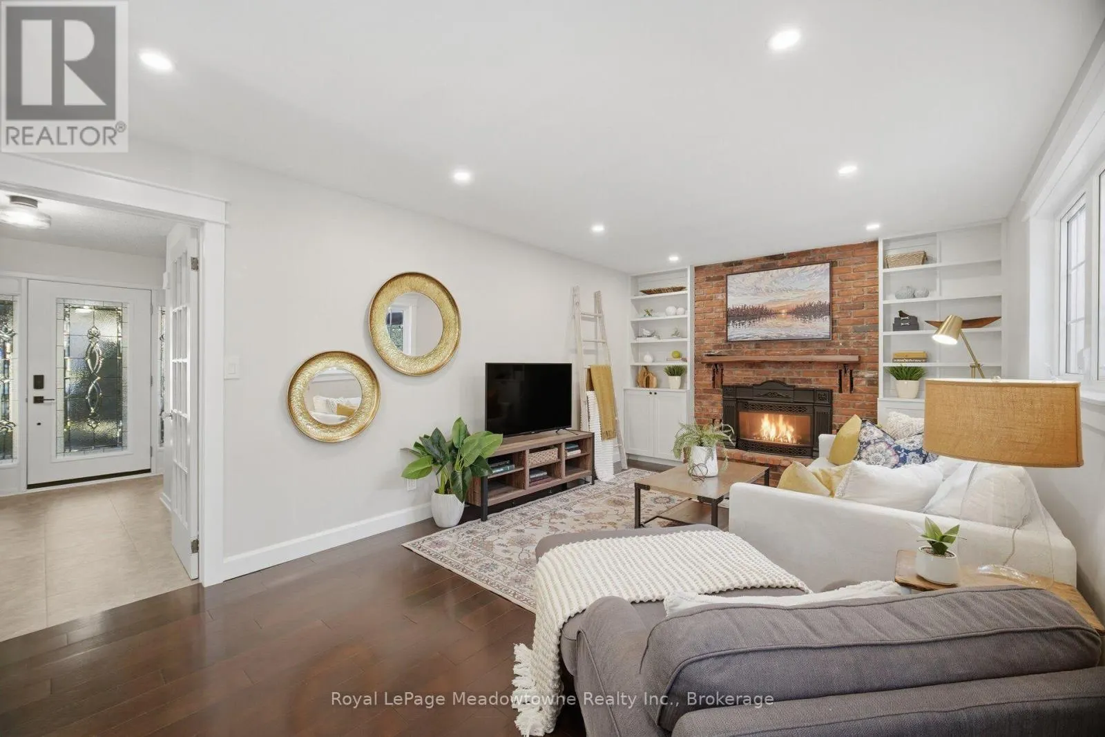 322 KINGSWAY PLACE