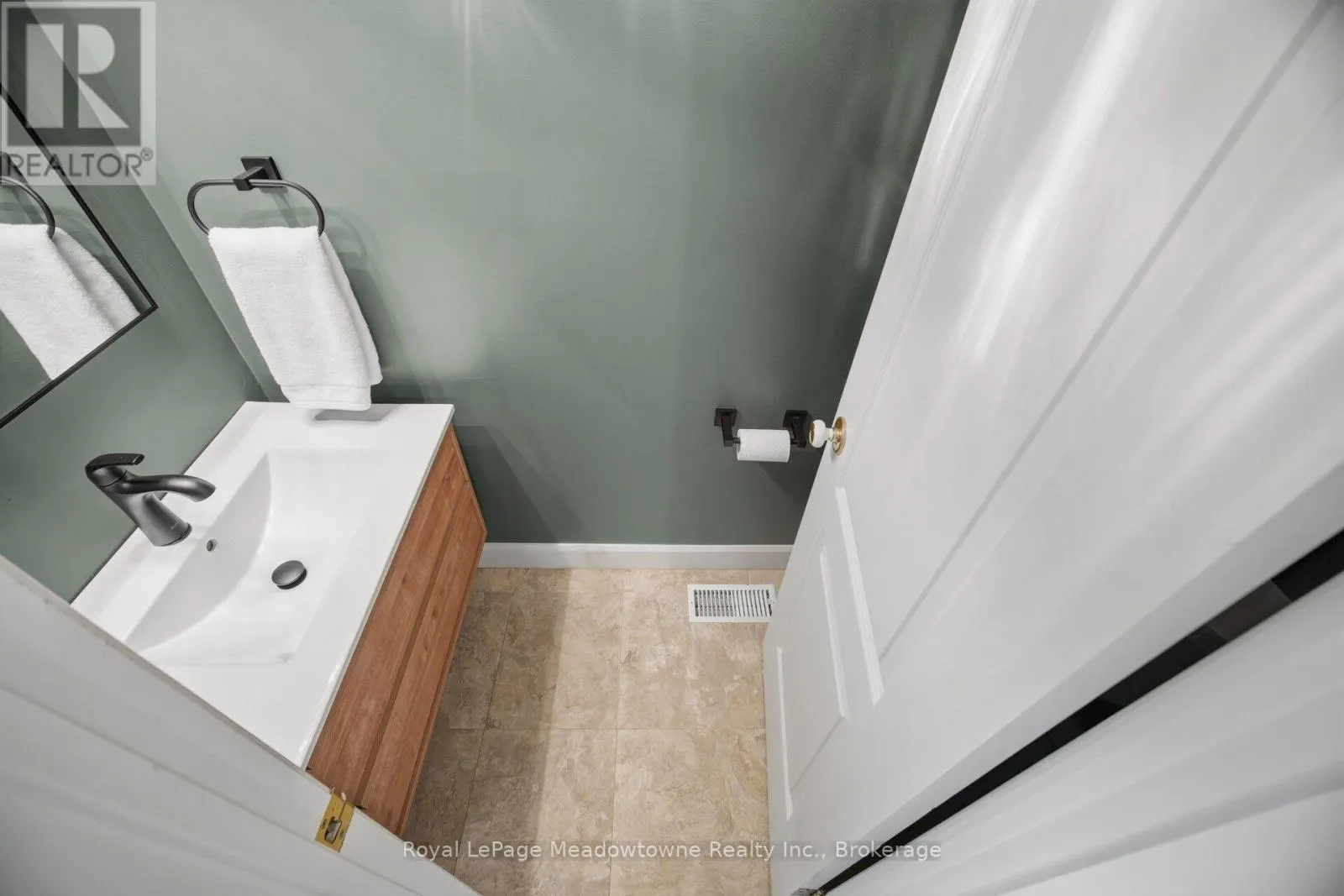 322 KINGSWAY PLACE