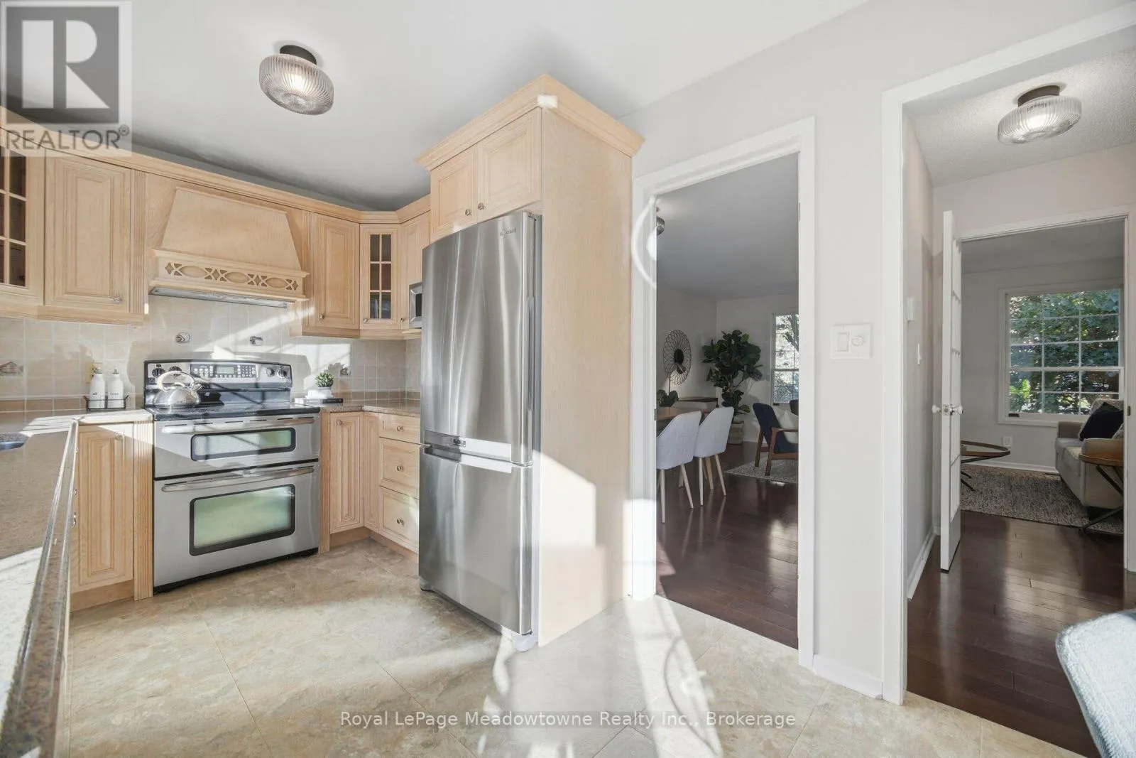 322 KINGSWAY PLACE