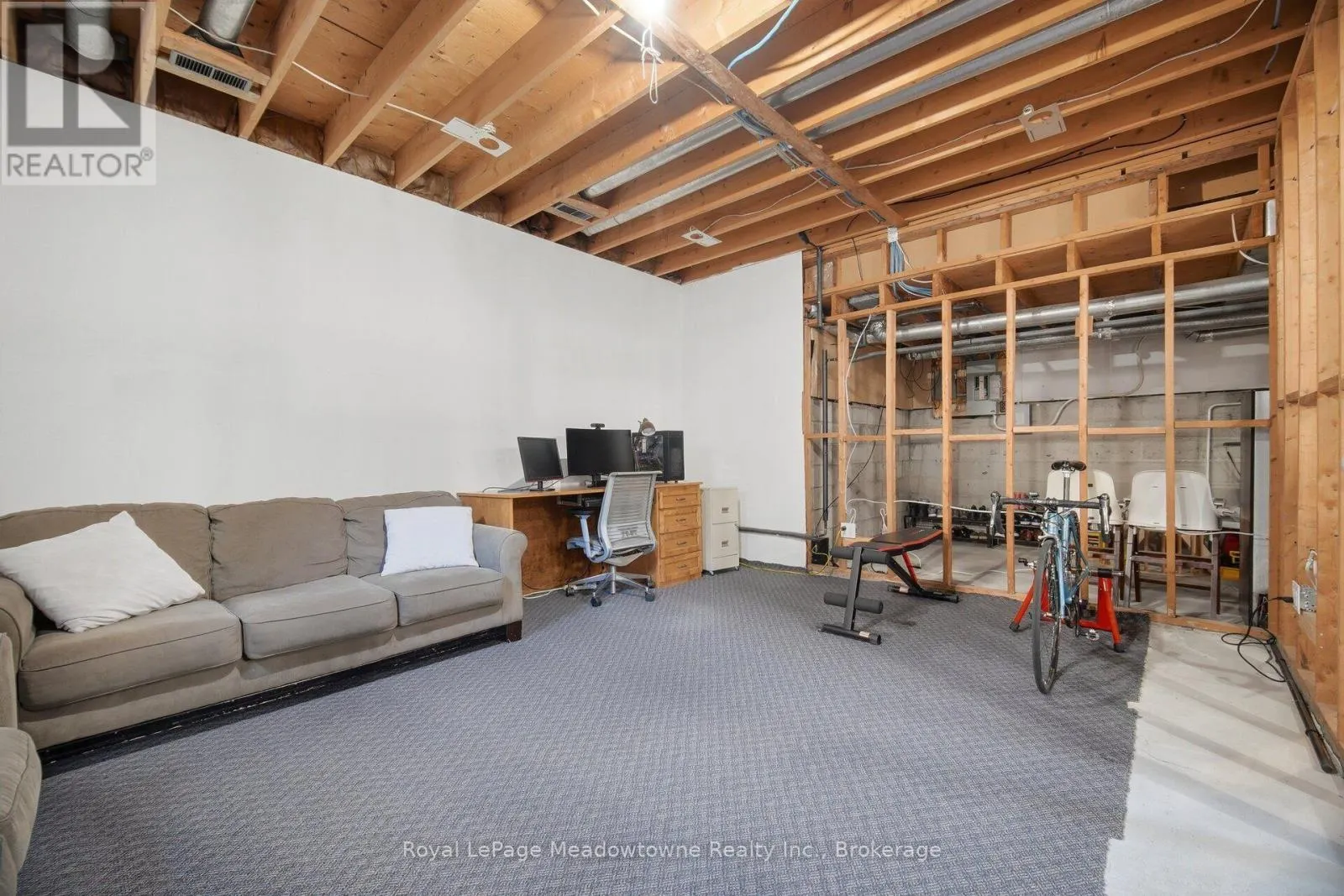 322 KINGSWAY PLACE