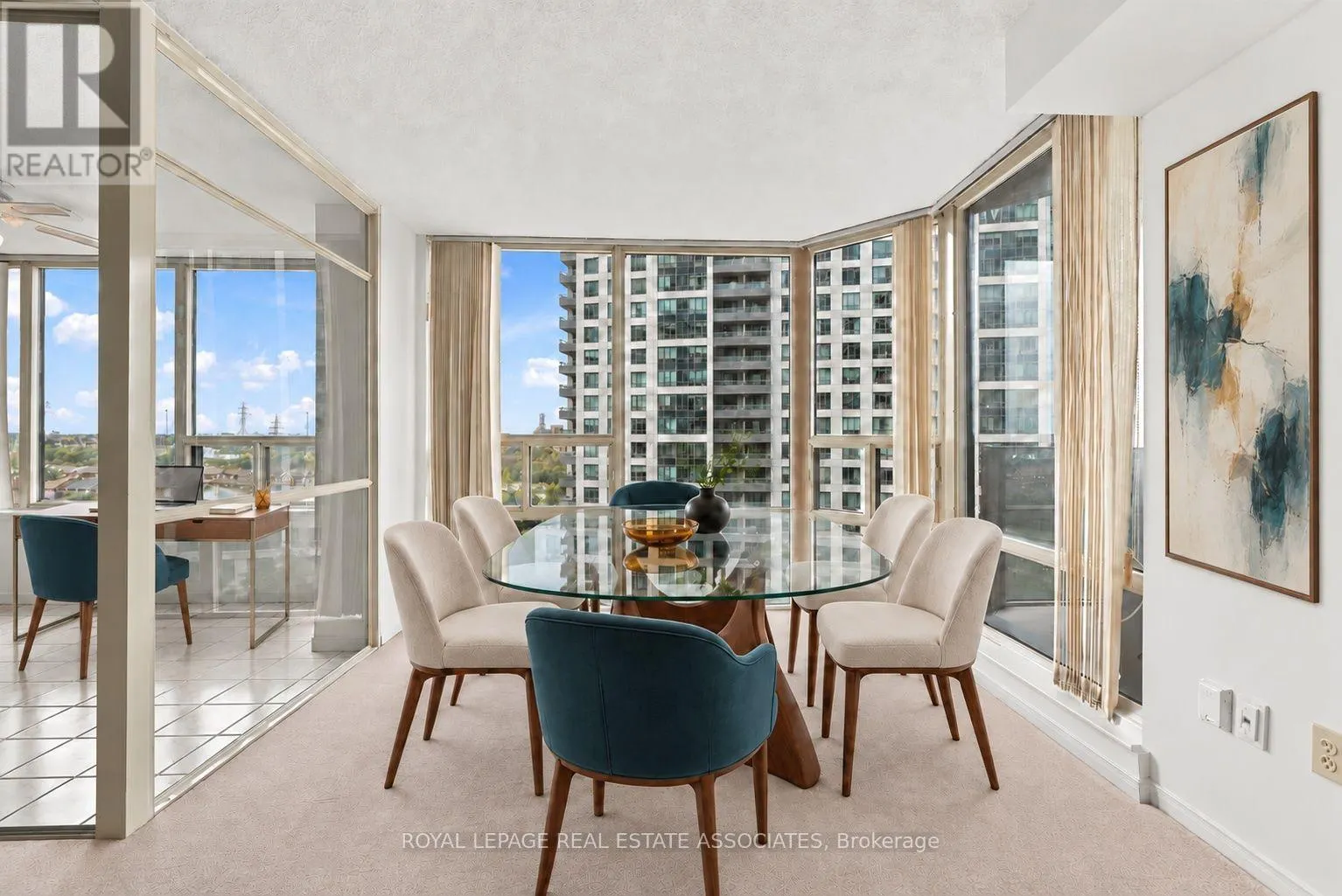 808 - 350 RATHBURN ROAD W