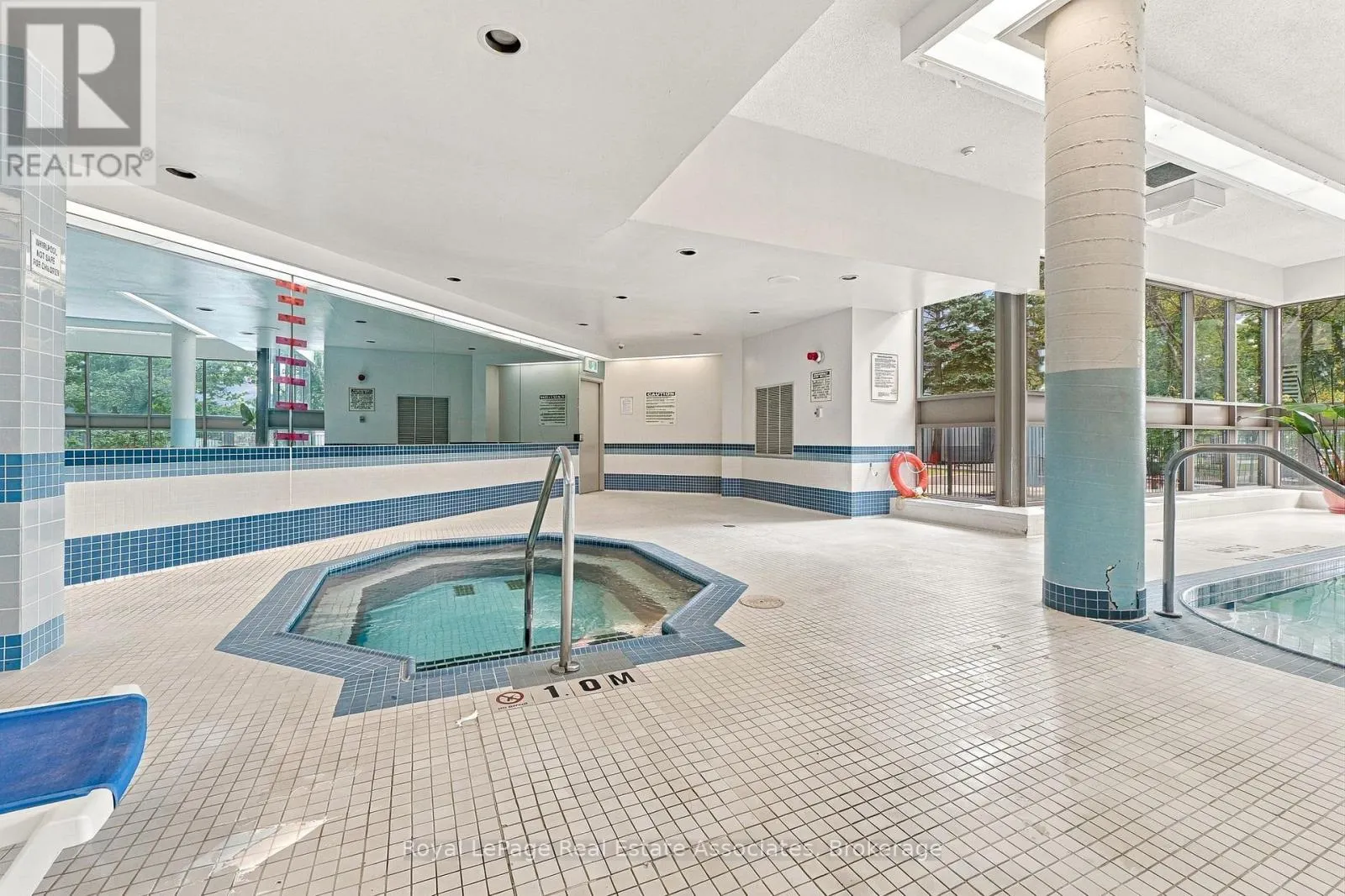 808 - 350 RATHBURN ROAD W