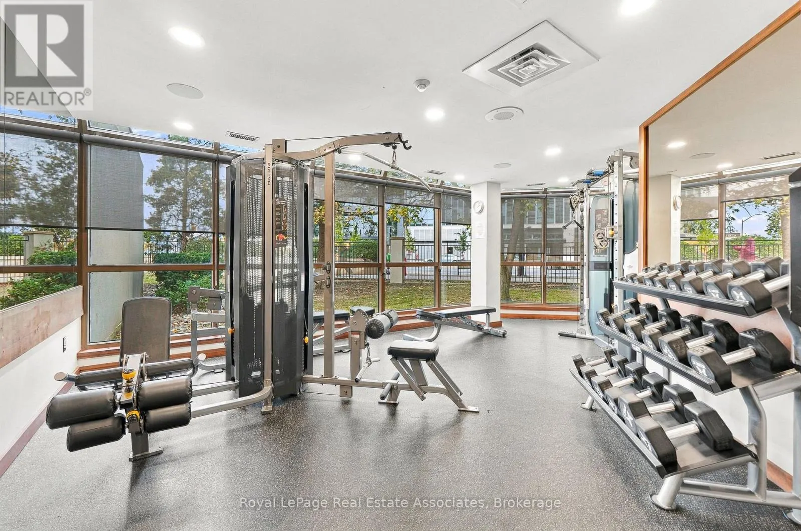 808 - 350 RATHBURN ROAD W