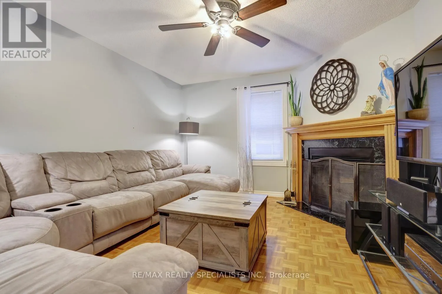 4464 WEEPING WILLOW DRIVE