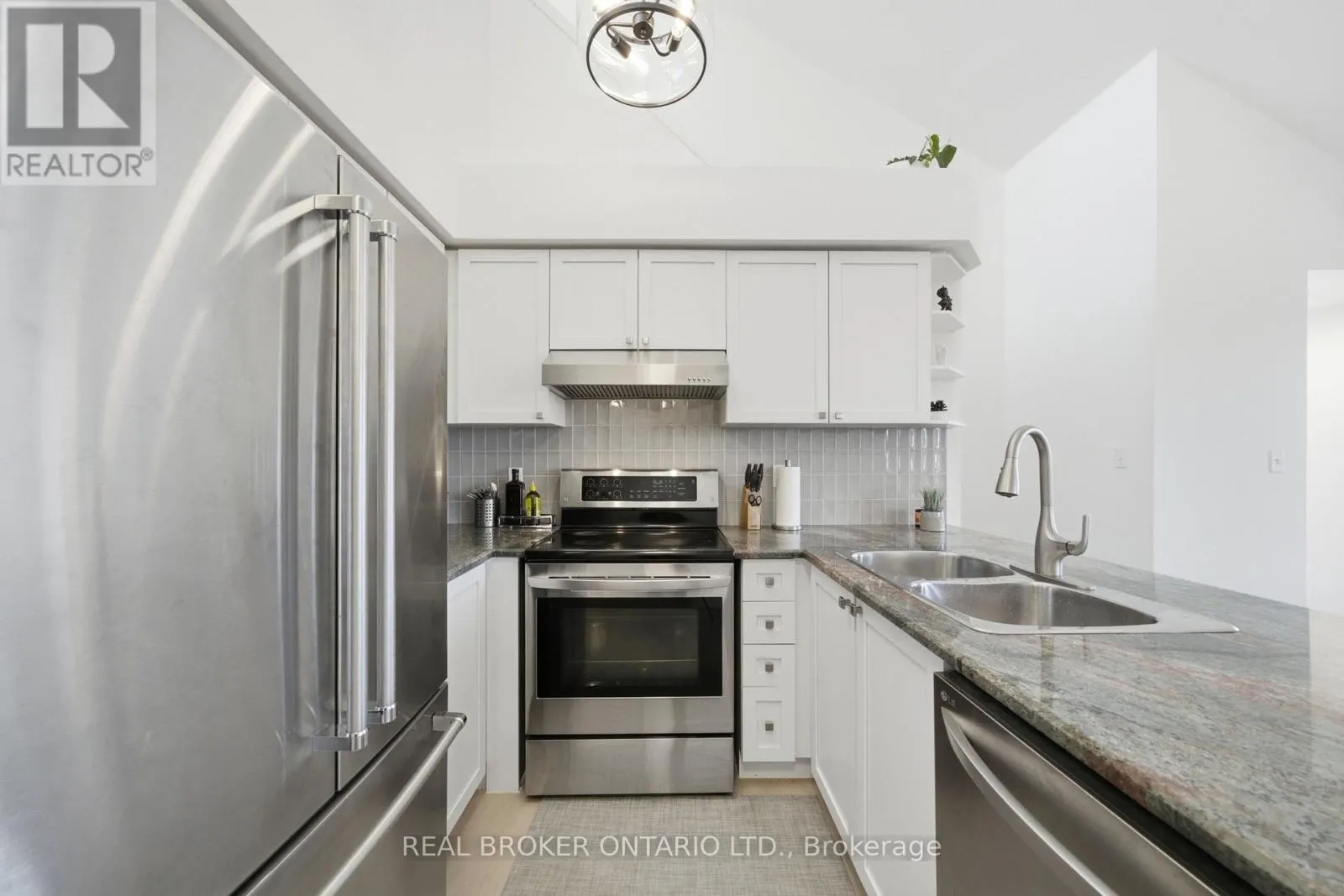 6 - 3026 CLAYHILL ROAD