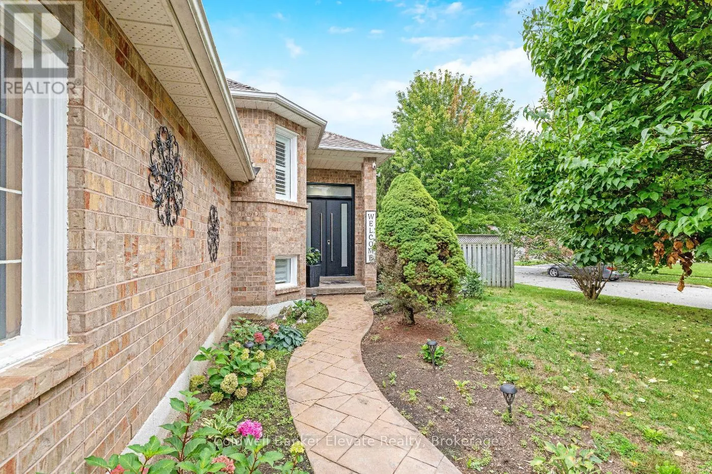 20 RUDDELL CRESCENT