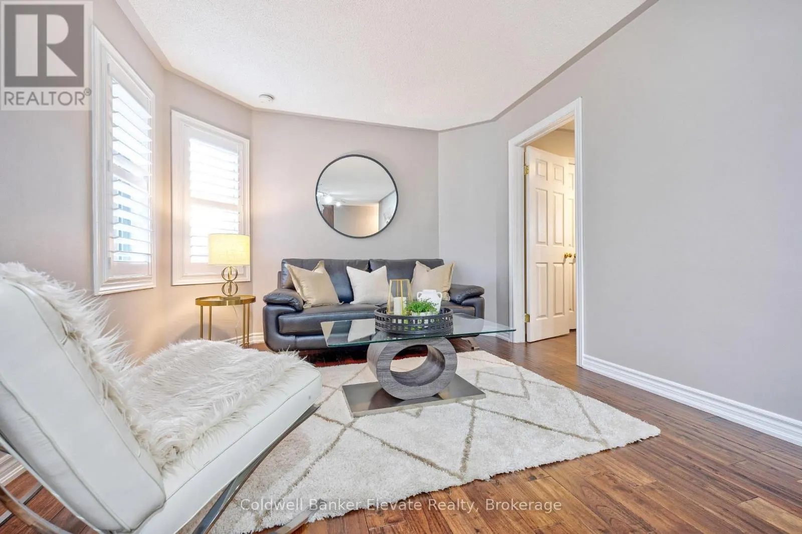 20 RUDDELL CRESCENT
