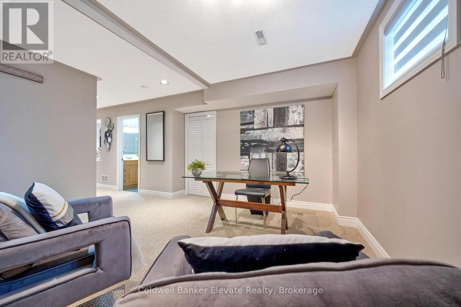 20 RUDDELL CRESCENT