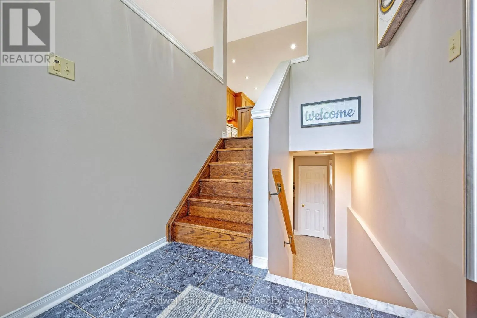 20 RUDDELL CRESCENT