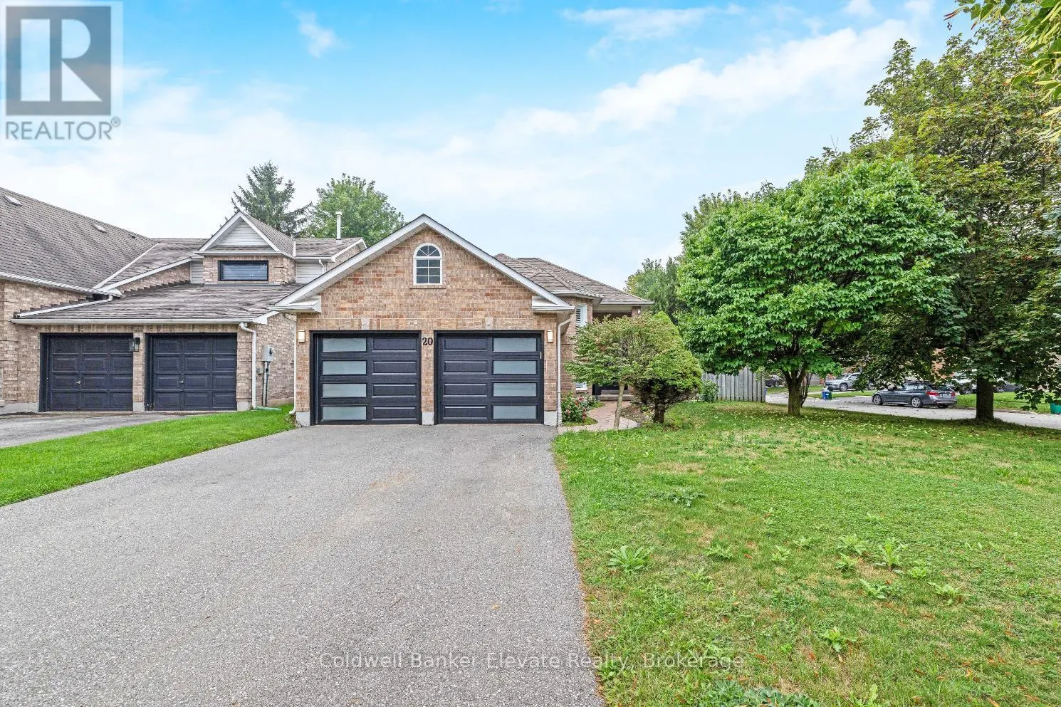 20 RUDDELL CRESCENT