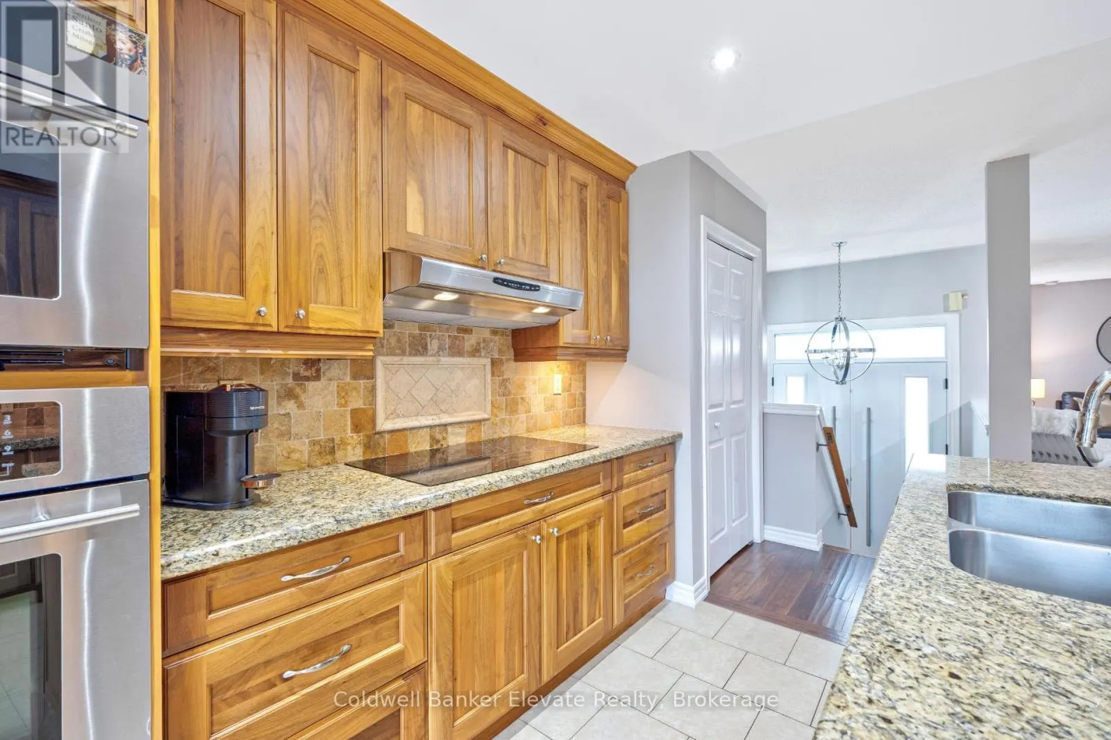20 RUDDELL CRESCENT