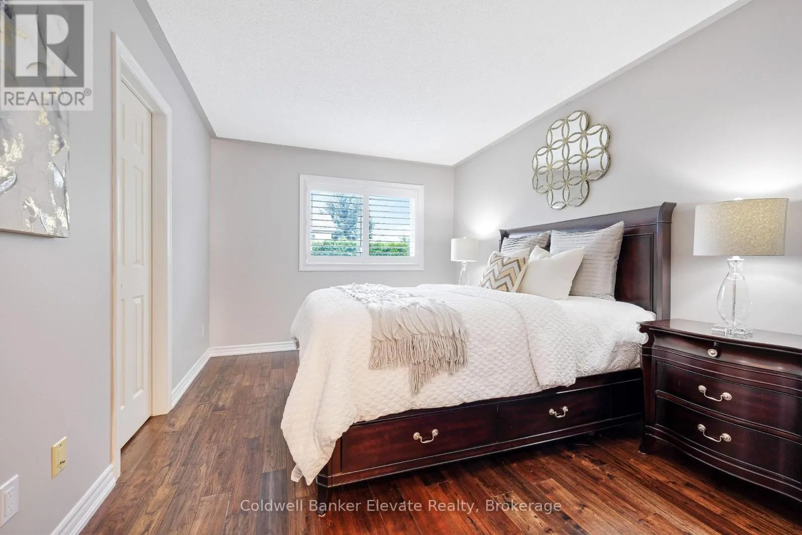 20 RUDDELL CRESCENT