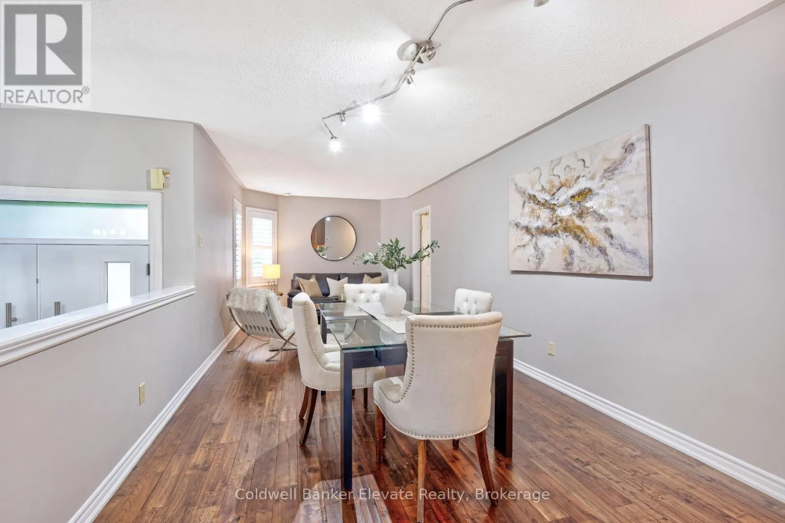 20 RUDDELL CRESCENT