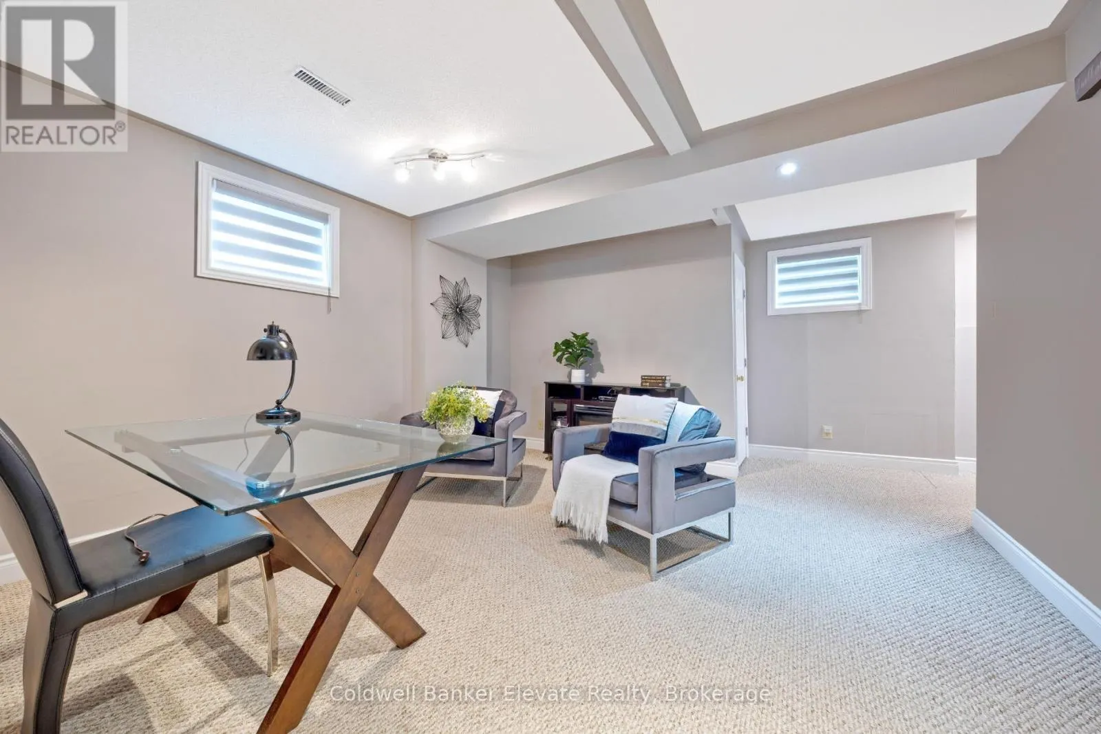 20 RUDDELL CRESCENT