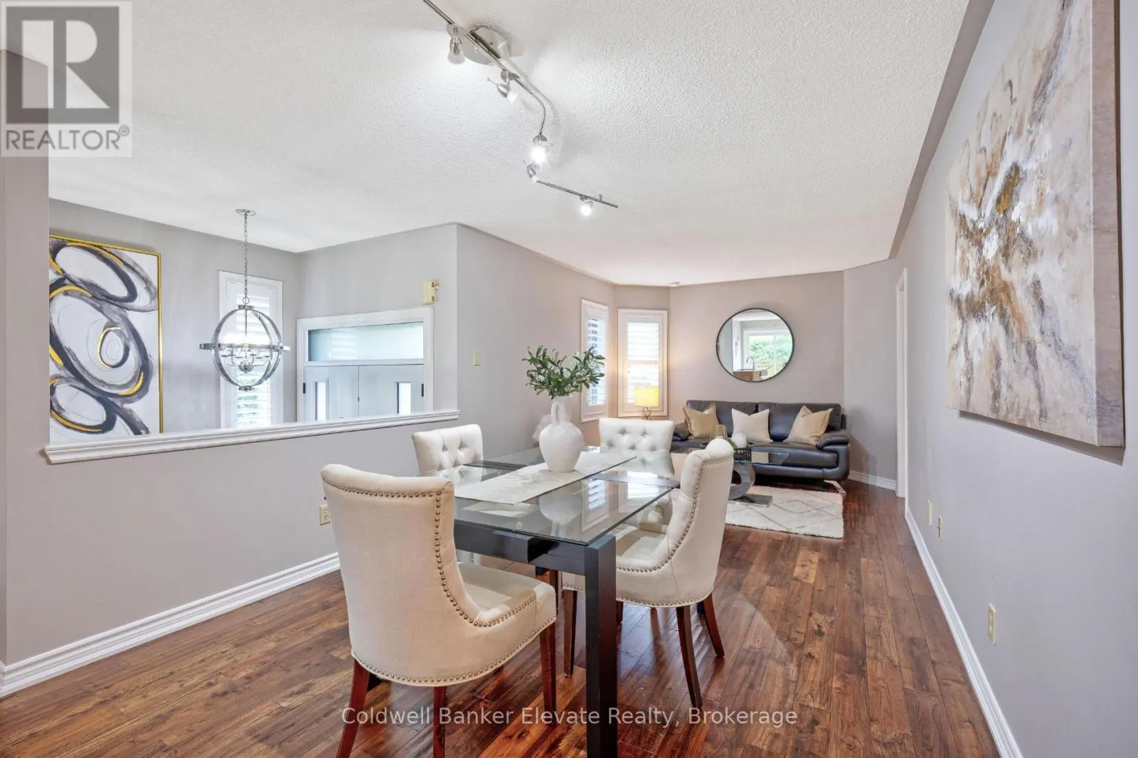 20 RUDDELL CRESCENT