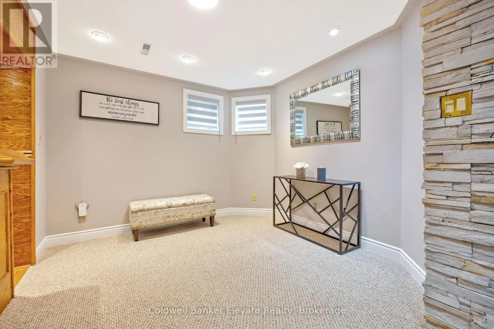 20 RUDDELL CRESCENT