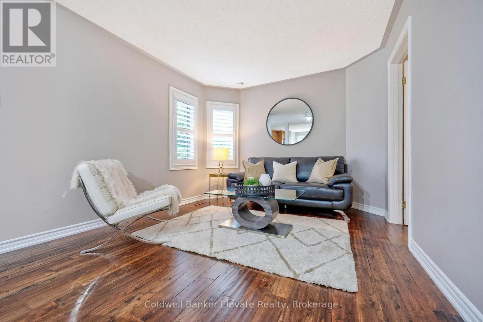 20 RUDDELL CRESCENT