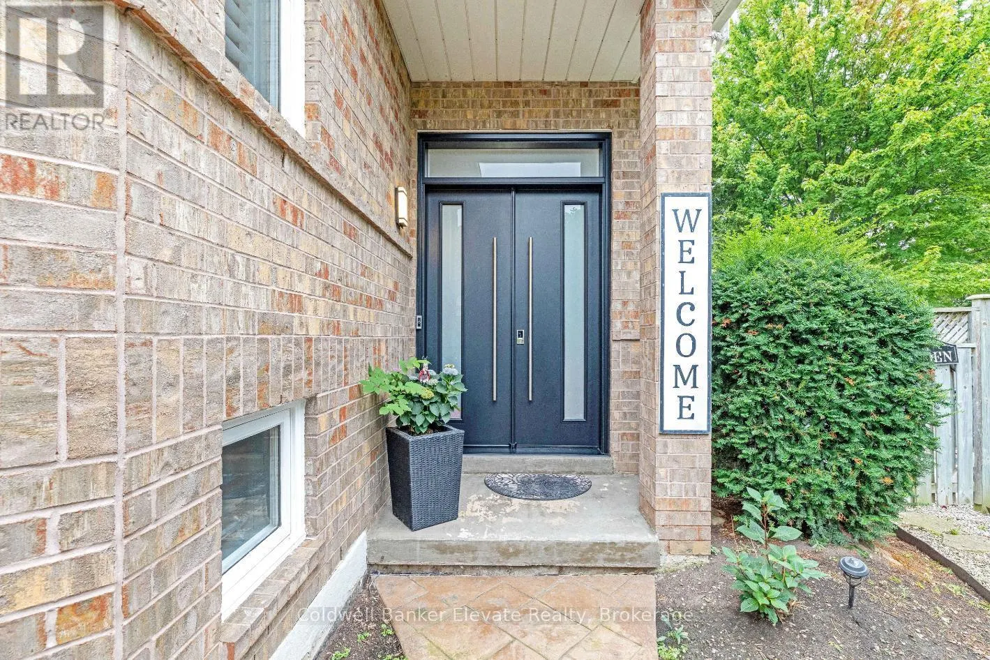 20 RUDDELL CRESCENT