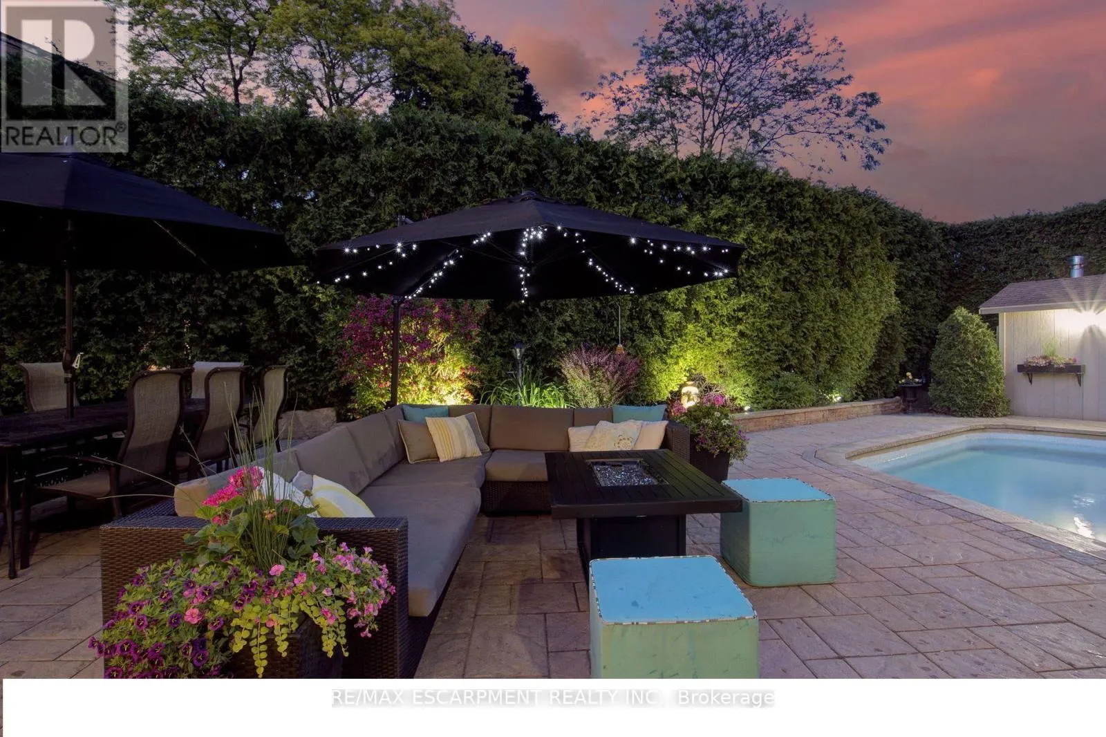 996 CRESTHAMPTON LANE