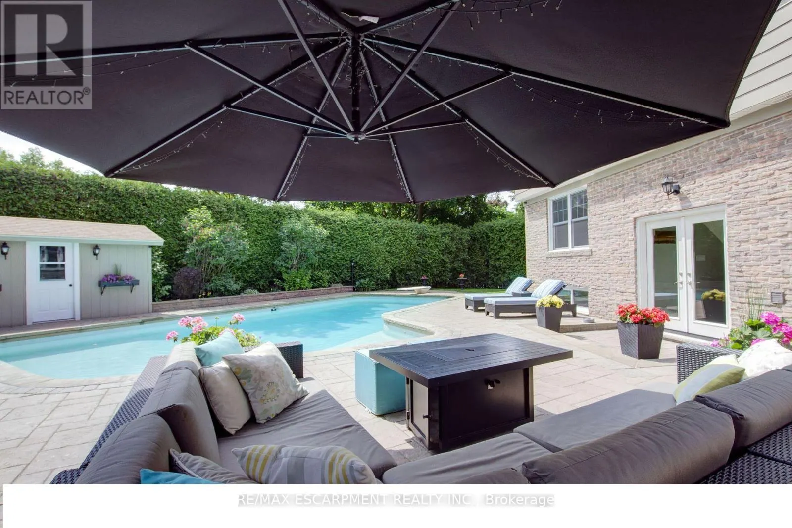 996 CRESTHAMPTON LANE