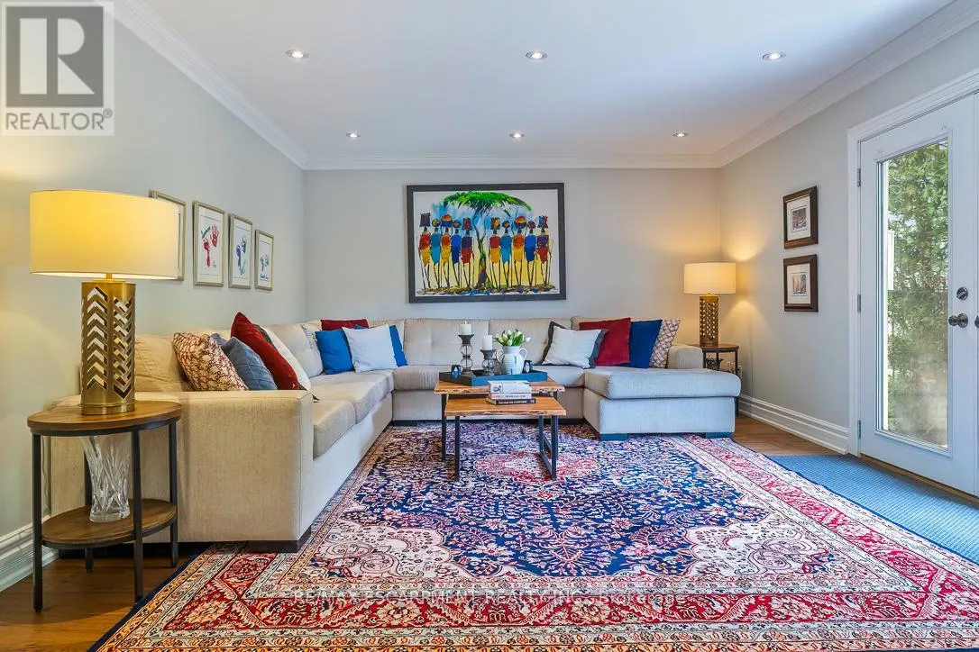 996 CRESTHAMPTON LANE